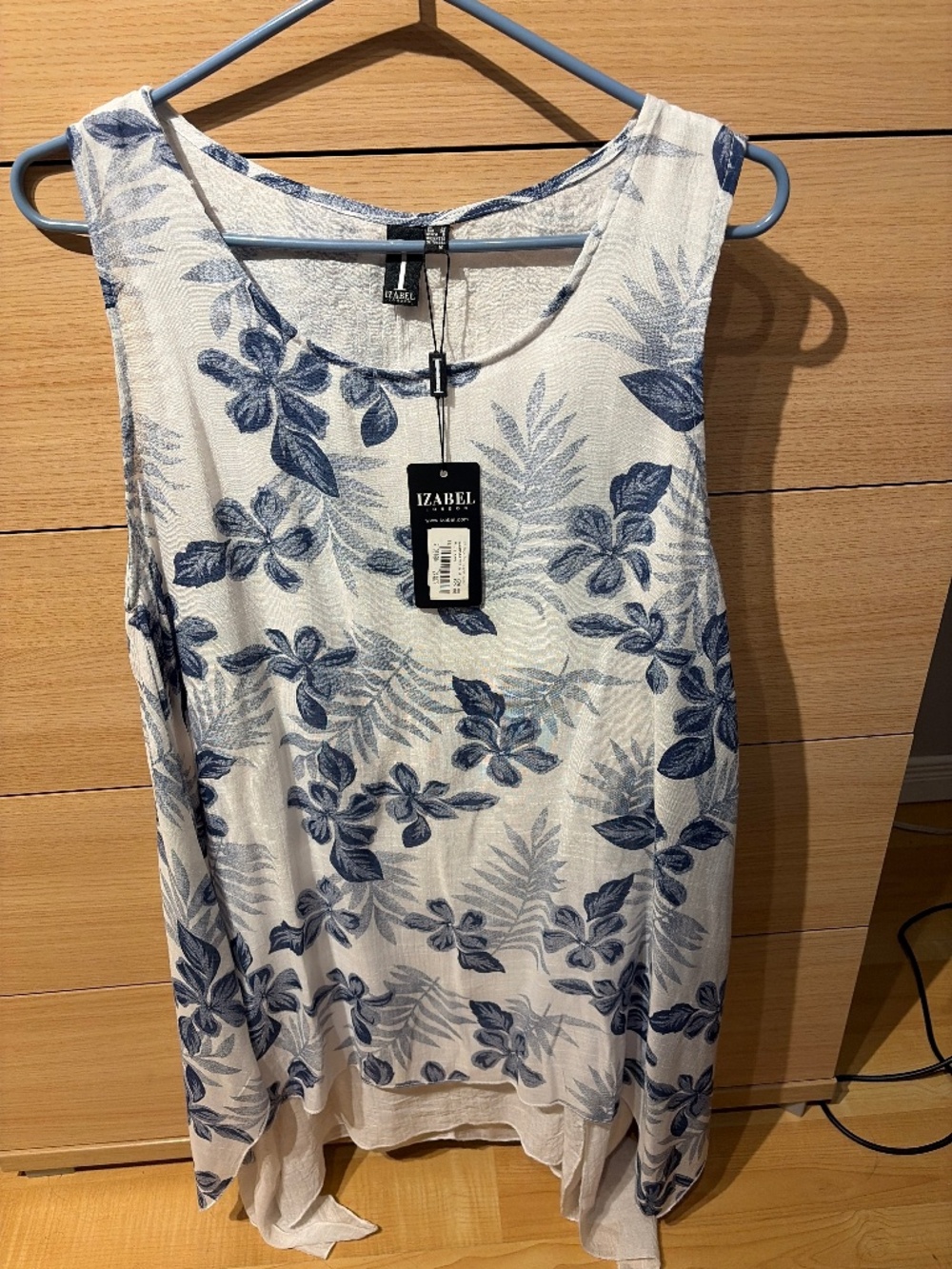 Ladies tunic top sleeveless